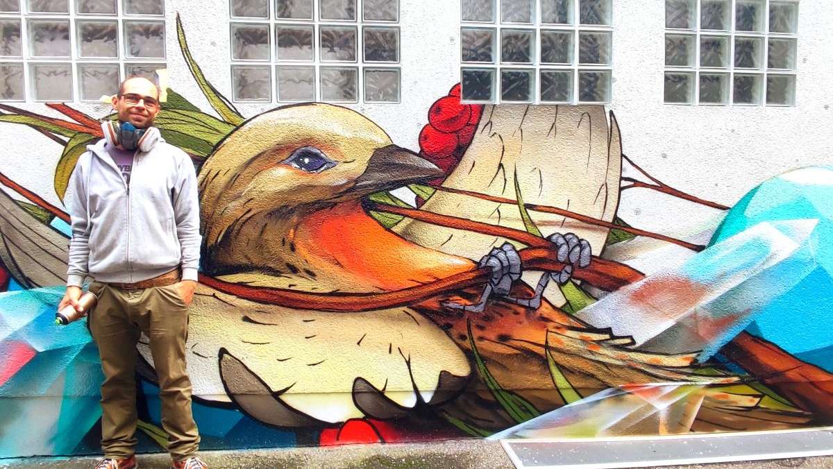 Neues Jeroo-Kunstwerk entsteht am Marktplatz: Ein-Mann-Verschönerungsverein