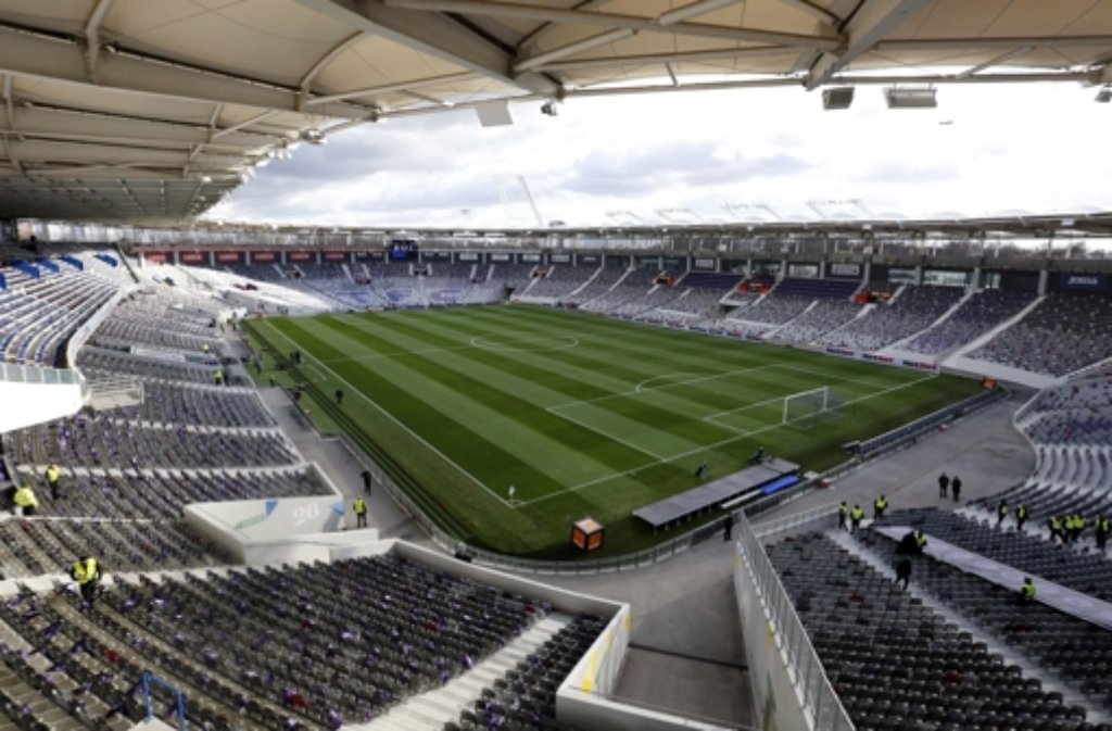 Das „Stadium Municipal“ in Toulouse bietet bei internationalen Spielen bis zu 33.000 Zuschauern Platz. Die Arena ist die Heimstätte der abstiegsbedrohten Erstliga-Fußballer des „FC Toulouse“ sowie der Rugby-Spieler von „Stade Toulousain“ und wurde für die Fußballweltmeisterschaft 1938 gebaut. Während der Europameisterschaft 2016 ist das Stadion Austragungsstätte von drei Vorrundenspielen sowie einem Achtelfinale.