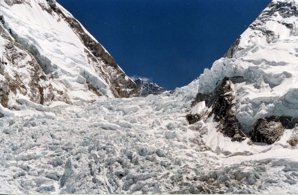 Der gewaltige Khumbu-Eisbruch auf der Südroute.