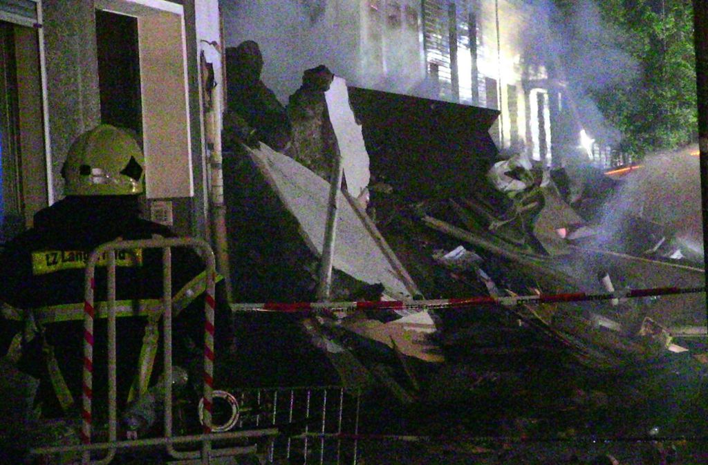Die Flammen loderten nach der Explosion in mehreren Etagen.