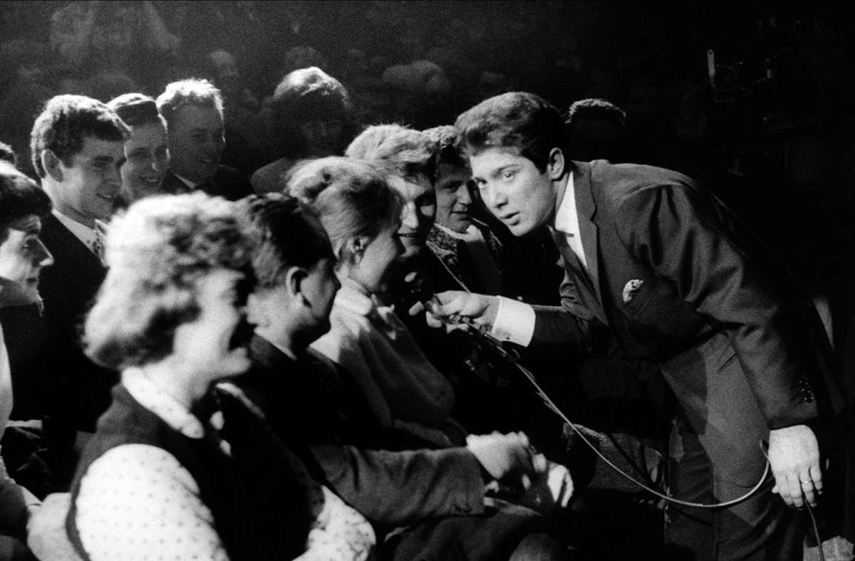 Paul Anka in den späten 60er Jahren bei einem Konzert in der Deutschlandhalle Berlin