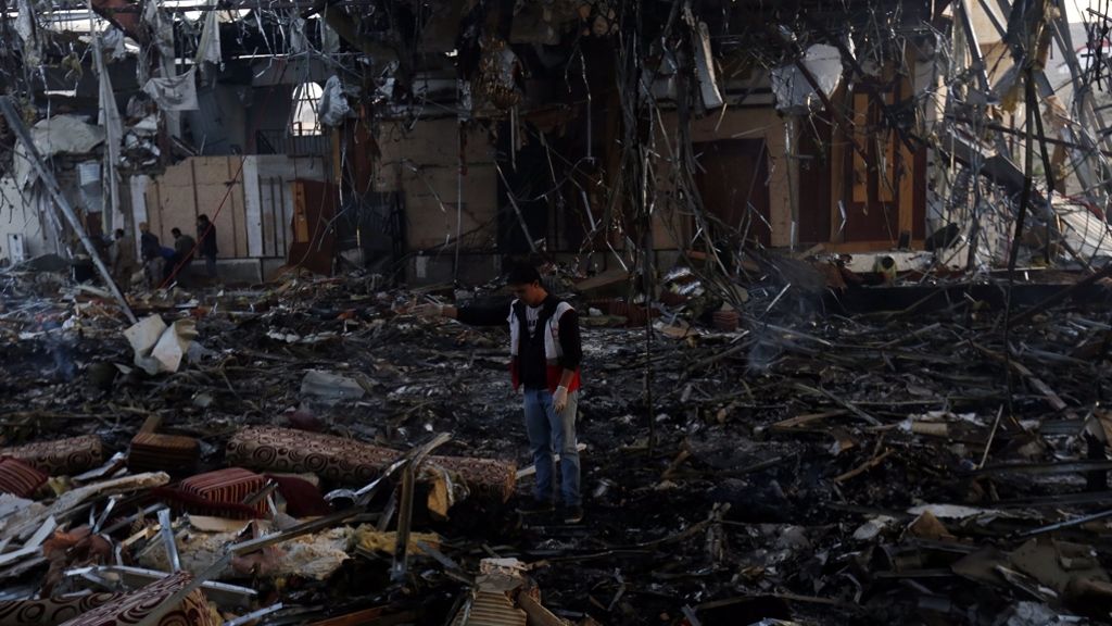 Jemen: 140 Tote bei Angriff auf Trauerfeier