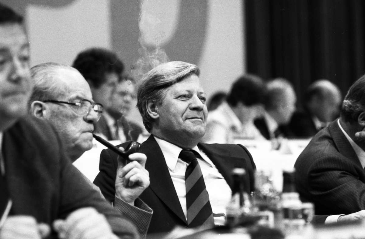 Bei der darauffolgenden Bundestagswahl 1980 sah es wieder so aus: Die Sozialdemokraten unter Kanzler Schmidt erreichten 42,9 Prozent der Stimmen und landeten damit hinter der Union, die 44,5 Prozent bekam. Schmidt setzte die sozialliberale Koalition mit der FDP allerdings fort.