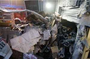 Nach Lkw-Unfall: Teile des Tunnels sind völlig zerstört