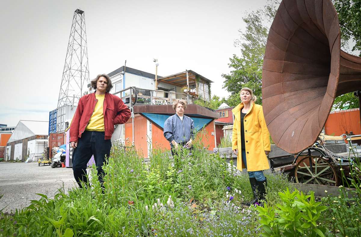 Philipp Knoth, Julian Knoth und Cali d’Orville (von links) sind das Peter Muffin Trio: Eindrücke vom Fotoshooting in der Container City am Nordbahnhof