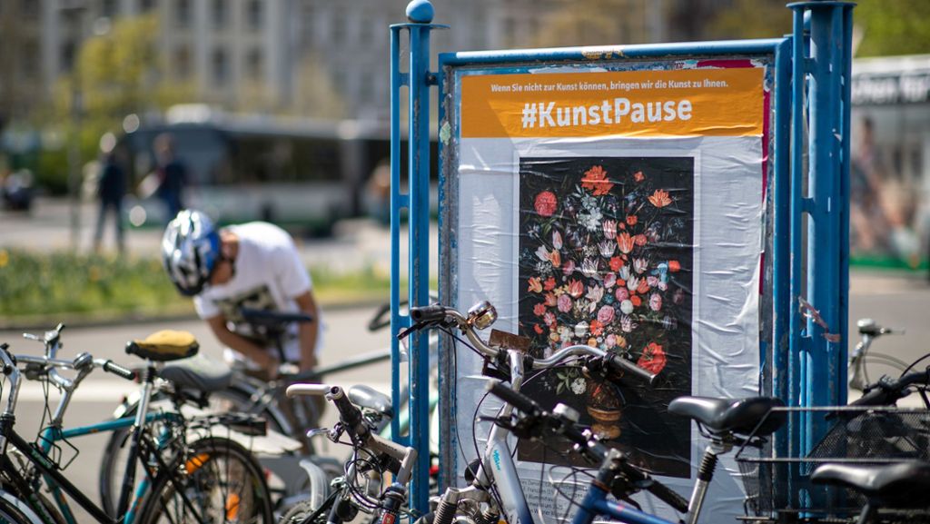  Wenn die Menschen nicht zur Kunst kommen können, kommt die Kunst zu den Menschen. Das ist der Ansatz der Stadt Würzburg: Sie zeigt Kunstwerke aus ihren Museen auf Plakatwänden in der Stadt. „#KunstPause“ nennt sich die Aktion. 