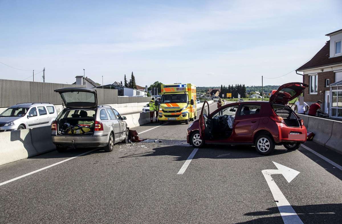 Zu einem Verkehrsunfall mit einem Falschfahrer kam es am Sonntagnachmittag auf der Bundesstraße 464 bei Holzgerlingen.