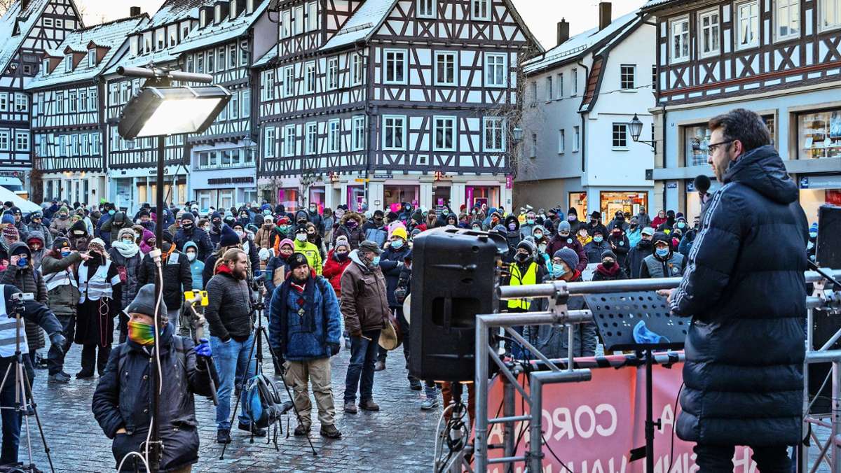 Querdenker-Demo in Schorndorf: Von Angstrhetorik und „Pharma-Lutschern“
