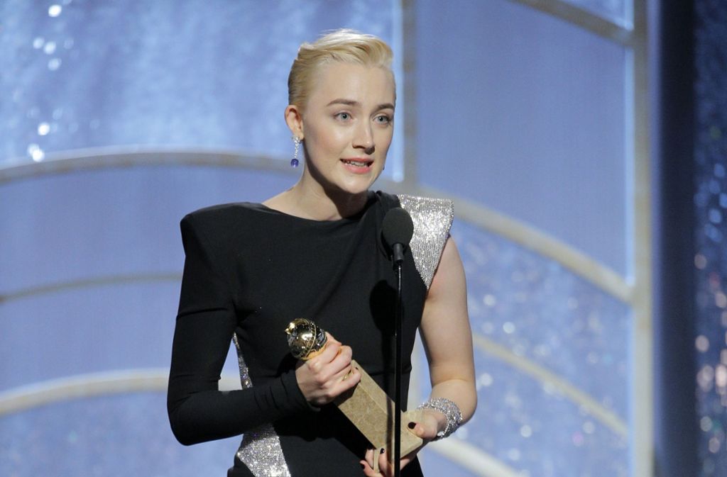 Saoirse Ronan nahm die Auszeichnung als beste Schauspielerin in einer Komödie/Musical für „Lady Bird“ entgegen.