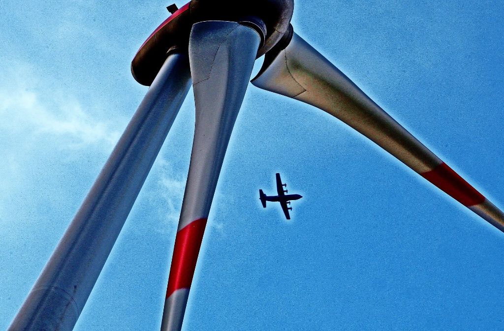 Ein Hindernis für Flugzeuge war das Windkraft-Projekt am Leonberger Frauenkreuz. Darauf hoffen auch die Gegner im Enzkreis. Foto: dpa