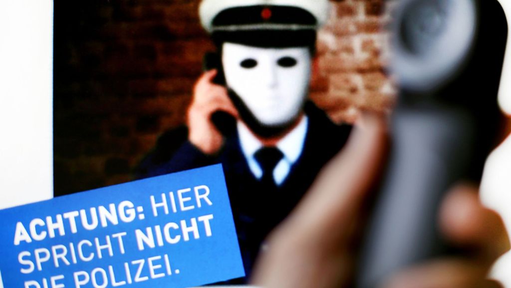 Falsche Polizisten in Stuttgart: Bankerin vereitelt Betrug an Seniorin