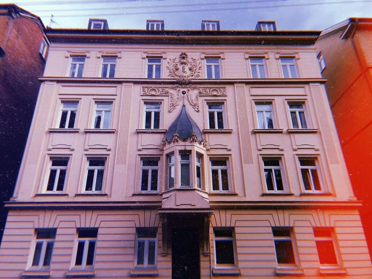 ...genauso wie dieses Haus in der Hasenbergstraße.
