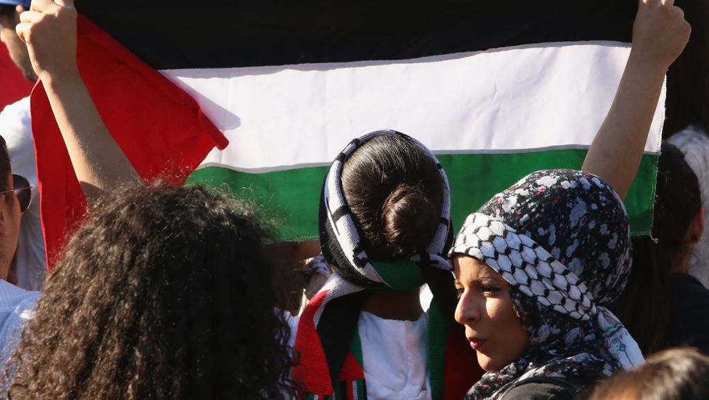  Am Dienstag hat die Tourismusministerin Rula Maajaa die internationale Gemeinschaft aufgefordert, Israel für den Diebstahl von palästinesischen Gebieten zu bestrafen. 
