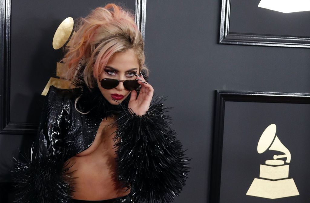 Lady Gaga gelingt es nahezu bei jedem Auftritt mit ihren Outfits Aufsehen zu erregen.