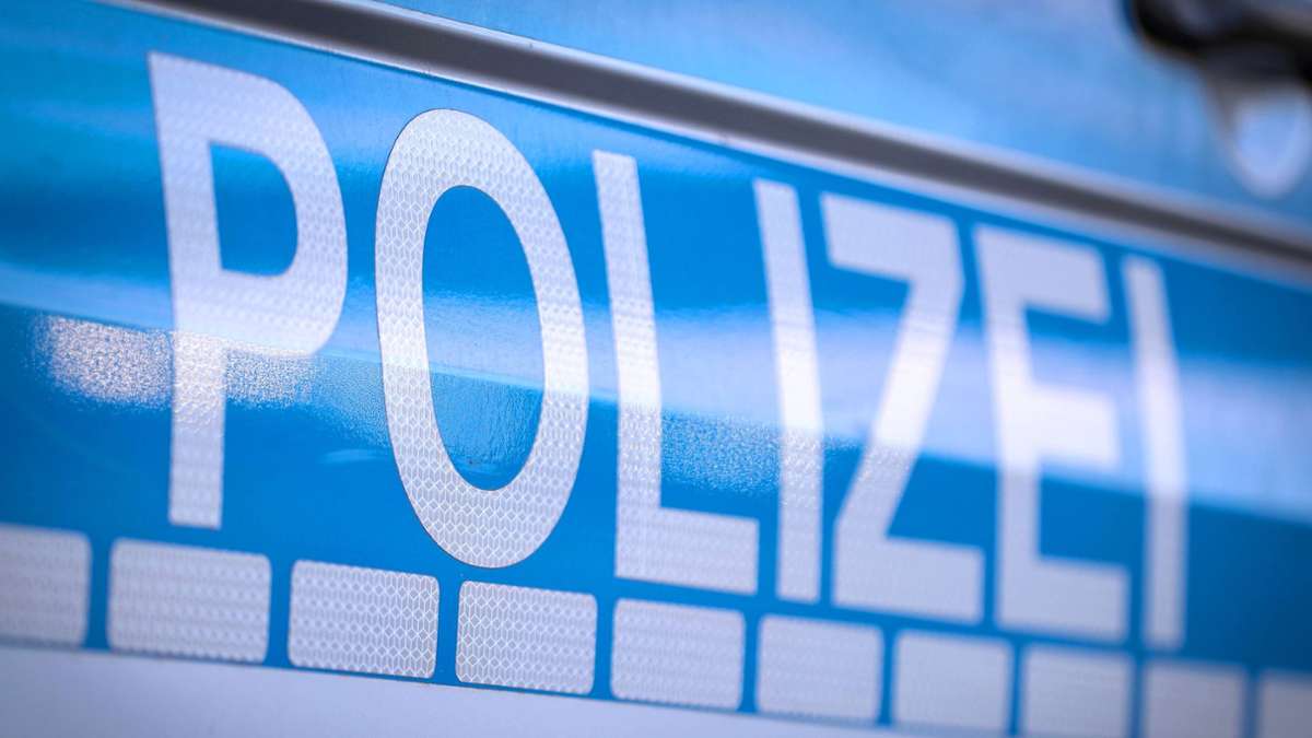 Tödlicher Verkehrsunfall in Flensburg: Unbekannter lässt Mann leblos am Straßenland liegen