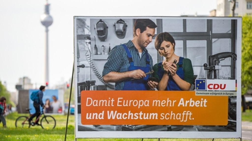  Die CDU setzt im Europawahlkampf ganz allein auf die Kanzlerin Angela Merkel. Der gesamteuropäische noch der deutsche Spitzenkandidat tauchen auf den Plakaten hingegen nicht auf. 