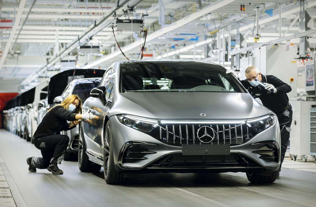 Fertigung der Limousine Mercedes-AMG EQS in Sindelfingen. Foto: Daimler AG/Mercedes-Benz AG