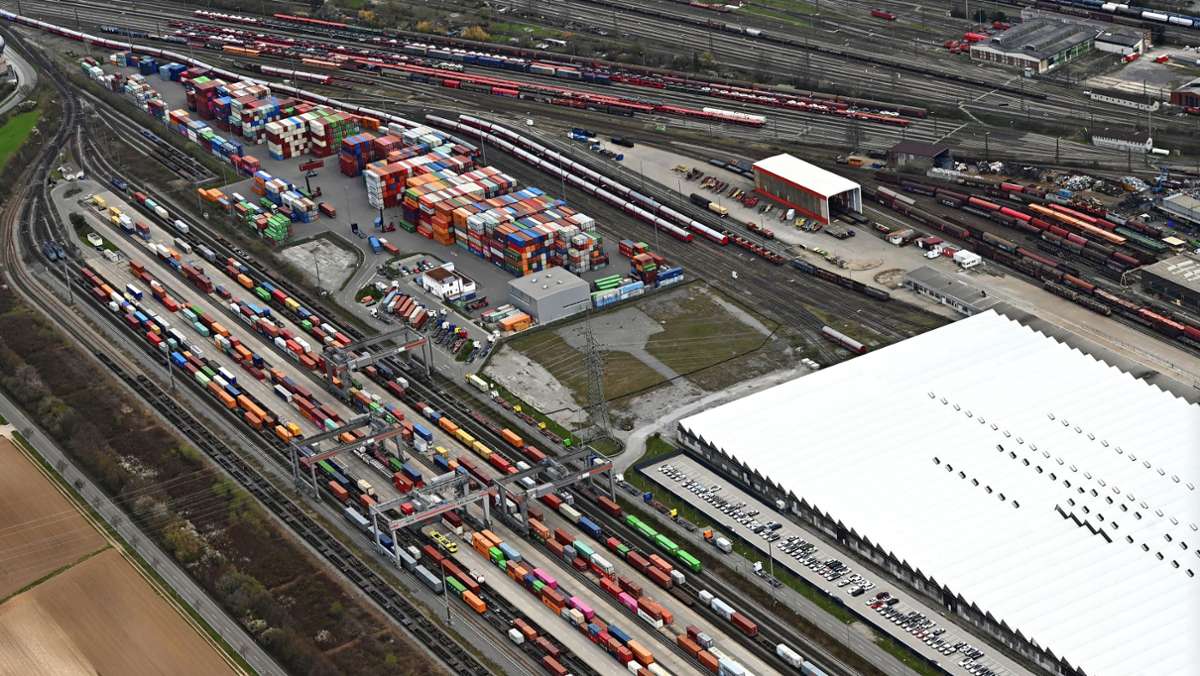 Bahn plant in Kornwestheim: Containerbahnhof: So geht’s weiter
