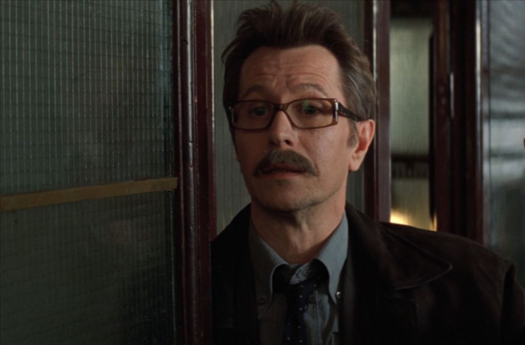 In Christopher Nolans „Batman“-Reihe, die 2005 mit „Batman Begins“ anfing, ist Gary Oldman als aufrechter Polizist Jim Gordon zu sehen.