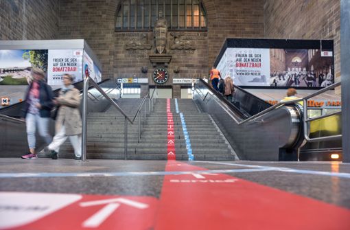 Am Stuttgarter Hauptbahnhof attackiert ein 38-Jähriger einen Mitarbeiter der öffentlichen Toiletten. (Symbolbild) Foto: Lichtgut/Max Kovalenko