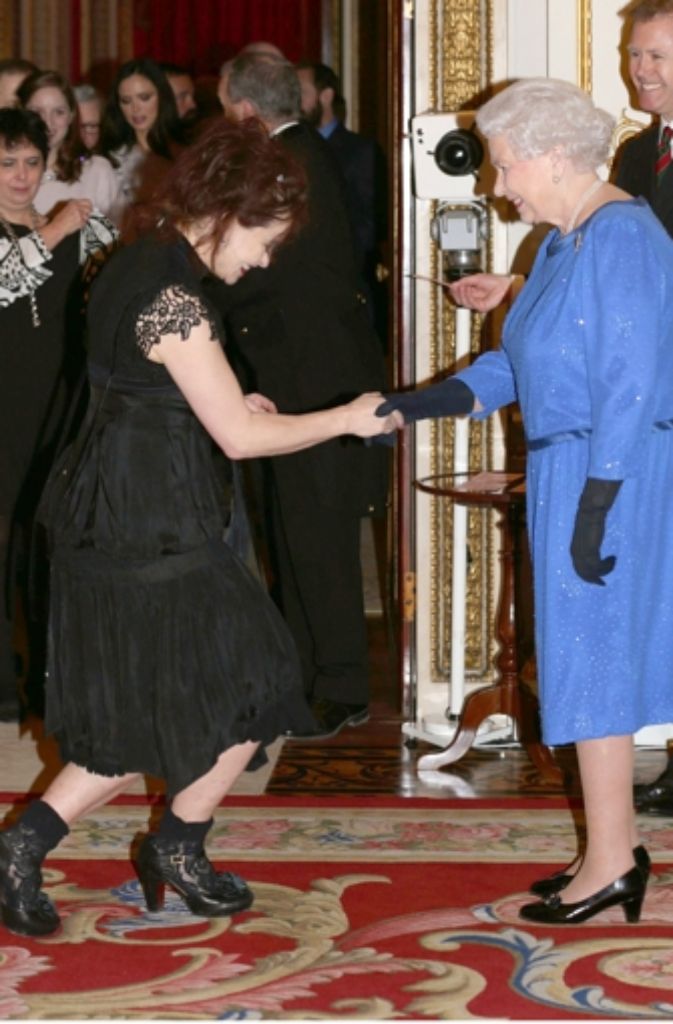 Queen Elizabeth II und Helena Bonham Carter