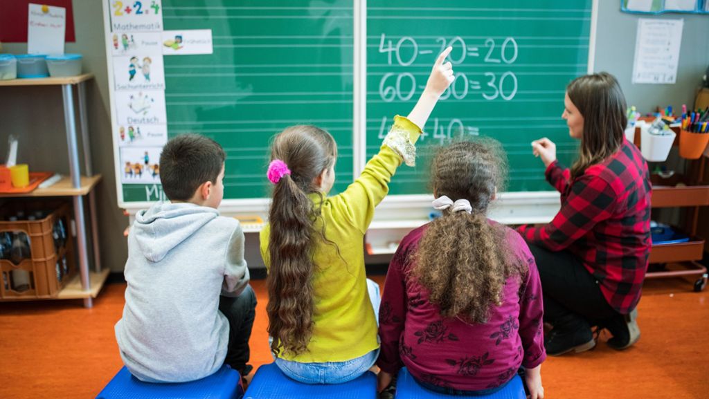  Die Kultusministerin lässt ein neues Konzept zum Schulwechsel erarbeiten. Das sorgt für Unruhe. Skeptiker befürchten, dass der Übergang von der Grundschule auf das Gymnasium erschwert wird wird. 