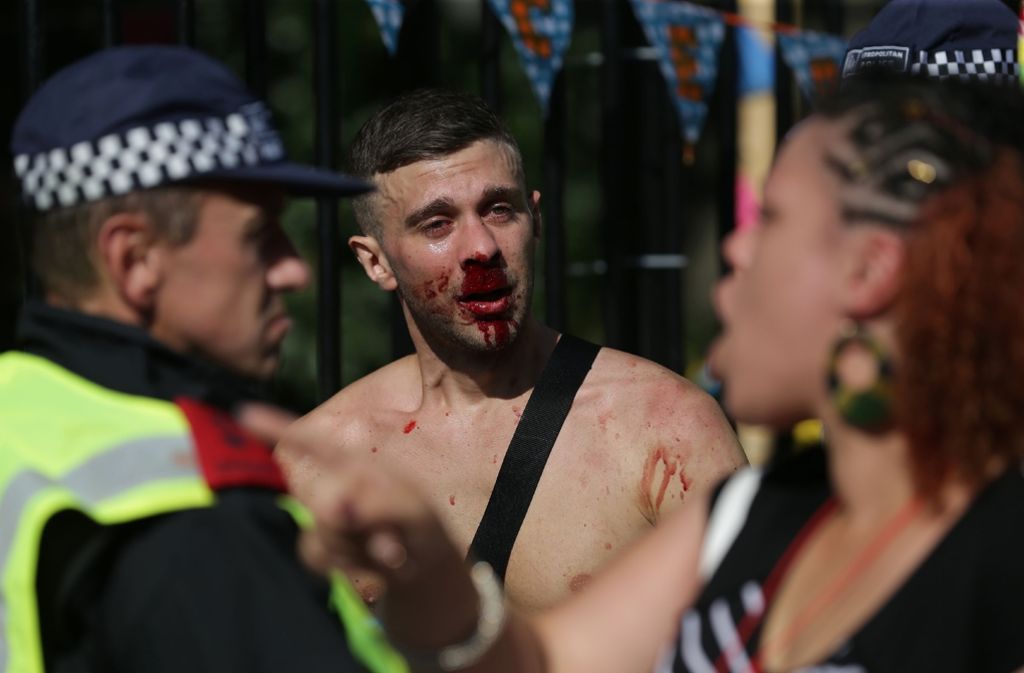Polizei hat während des jährlichen Karnevals im Londoner Stadtteil Notting Hill am Wochenende 454 Menschen festgenommen - und damit so viele wie nie zuvor.