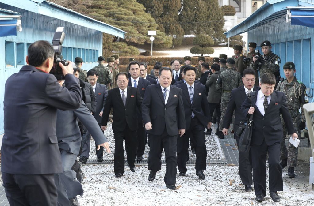 Die südkoreanische Delegation schlug im Gegenzug Gespräche über humanitäre Fragen vor.