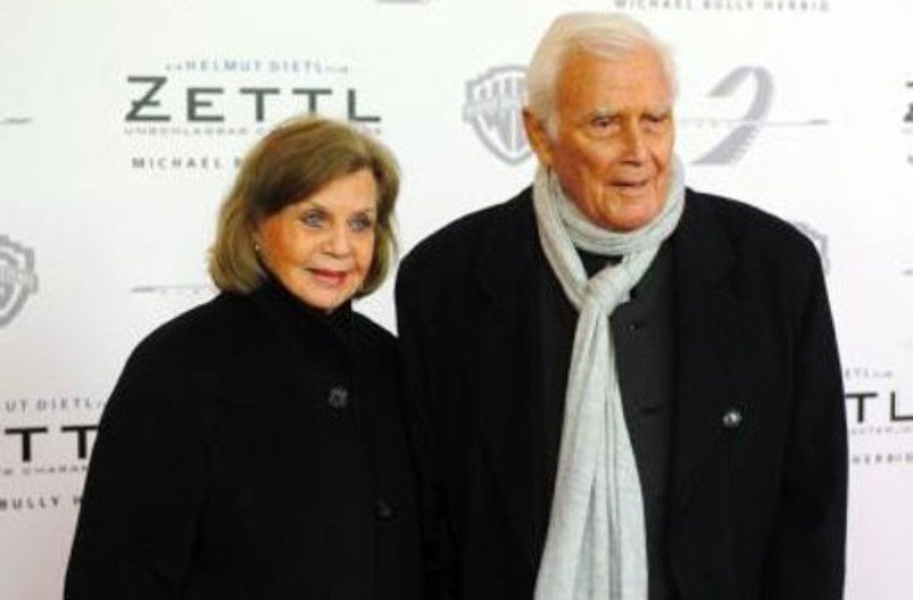 ... 2012 besucht er zusammen mit Gundel die Premiere des Dietl-Films "Zettl" in München.