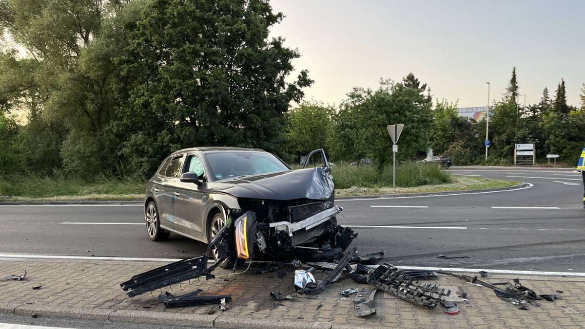 Unfall bei Möglingen: Über rote Ampel gefahren – sechs Verletzte
