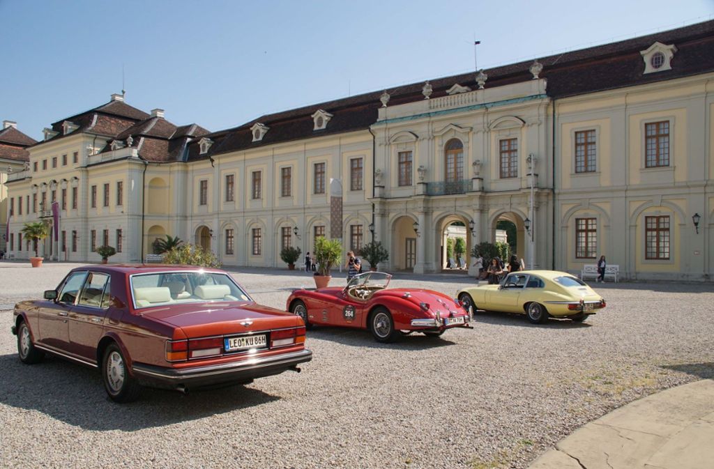 Jedes Jahr kommen rund 20 000 Besucher zum Oldtimer-Event in den Schlosshöfen.