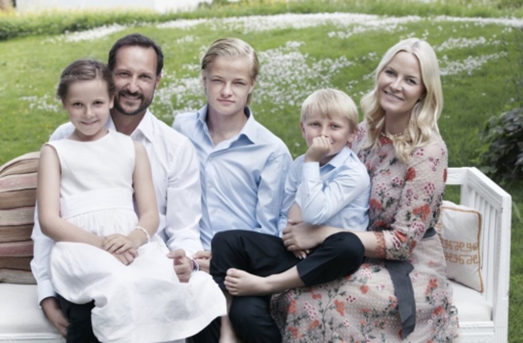 Prinzessin Ingrid Alexandra von Norwegen mit ihren Eltern Haakon und Mette-Marit sowie ihren Brüdern Marius (Mitte) und Sverre Magnus.