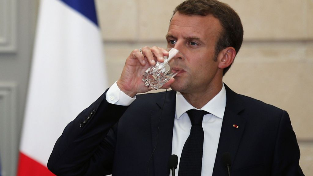  Der französische Präsident Emmanuel Macron hat sich für eine 110-Kilometer-Strecke in seinen Flieger gesetzt. Am Freitag verteidigte der Elysée-Palast die Entscheidung. 