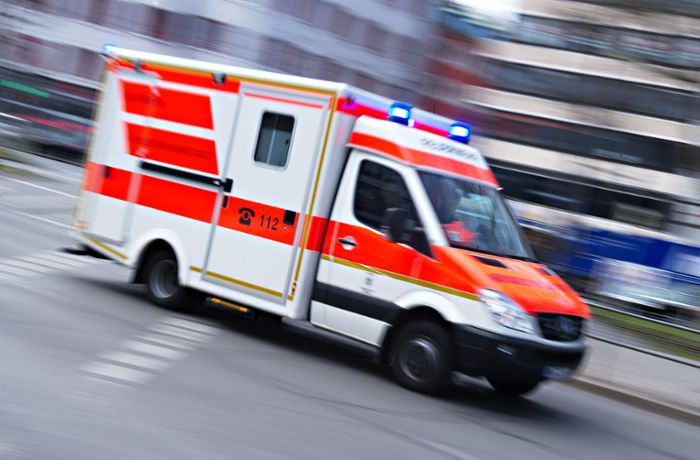 Unfall in Hedelfingen: Vorfahrt missachtet – 31-Jähriger bei Kollision verletzt