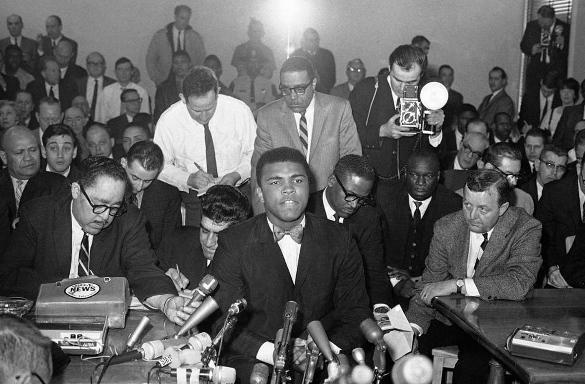 Muhammad Ali vor der Illinois Athletic Commission, 1966