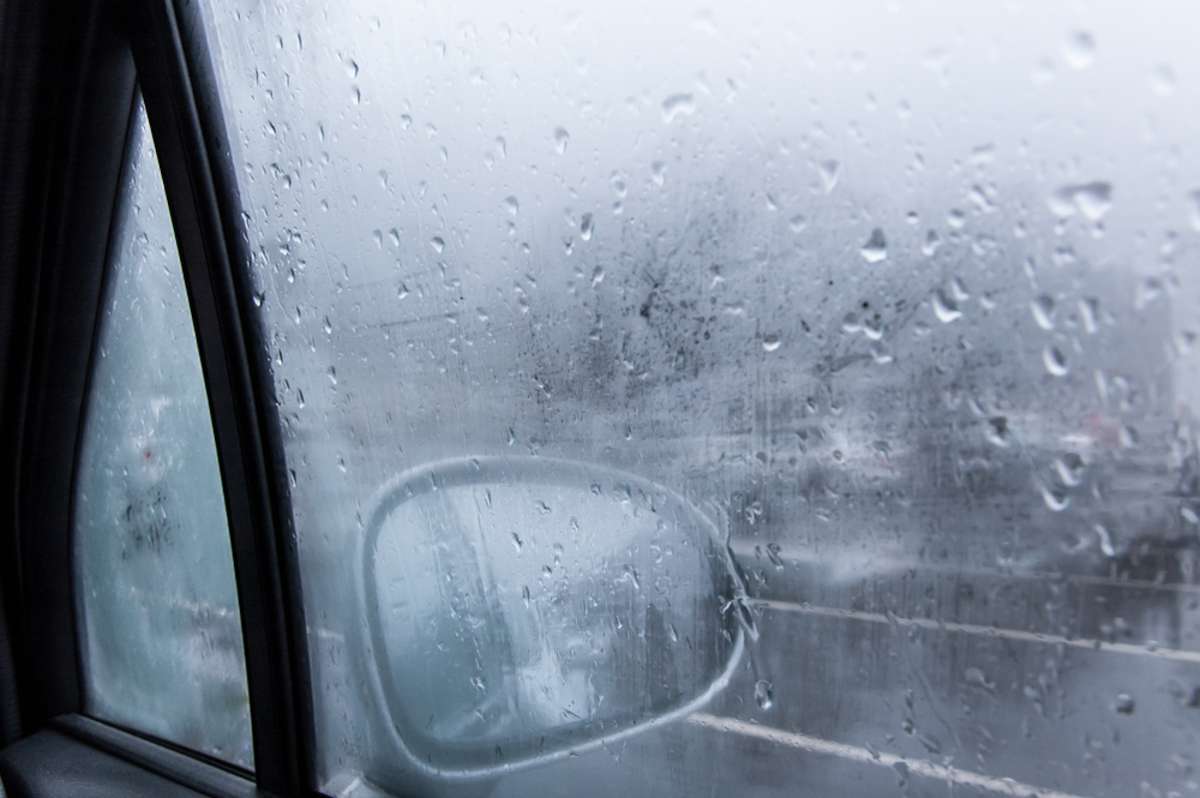 Feuchtigkeit im Auto loswerden: Vermeiden Sie diese 5 Fehler