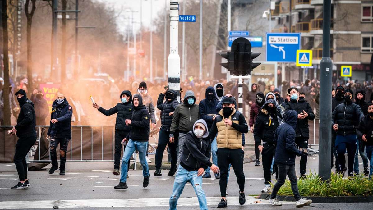 Corona-Krawalle erschüttern die Niederlande: Eindhovens Bürgermeister warnt vor „Bürgerkrieg“