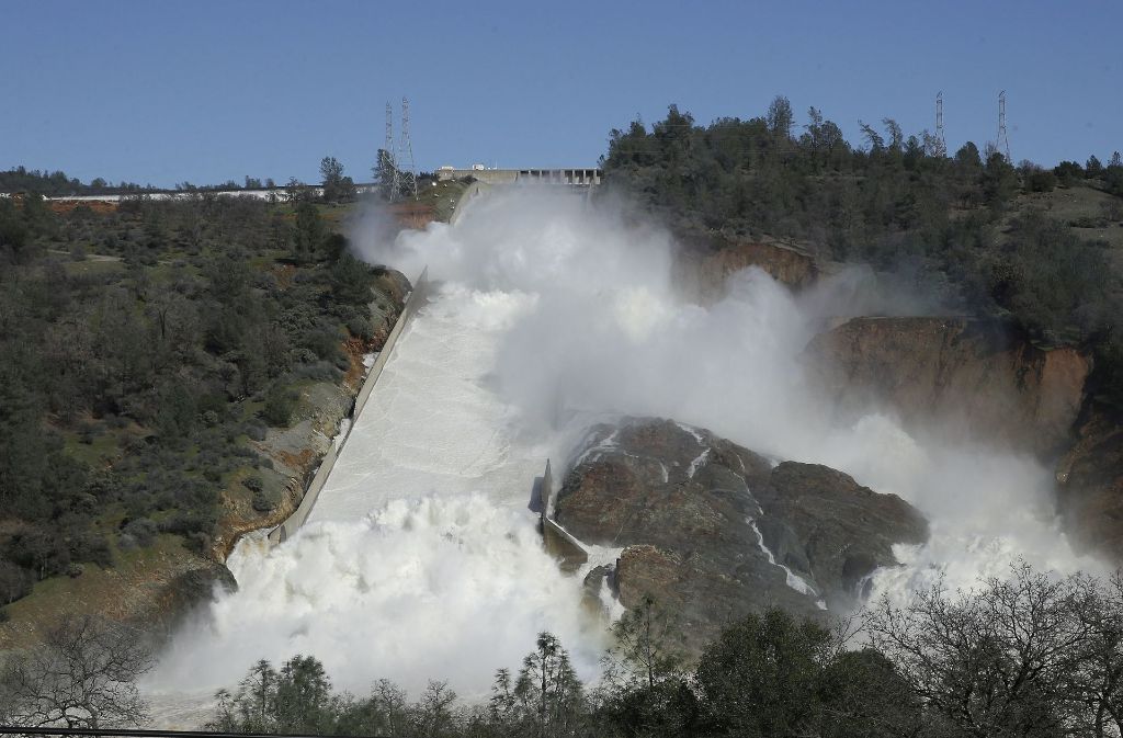 Der Oroville-Staudamm weist starke Erosionsschäden auf.