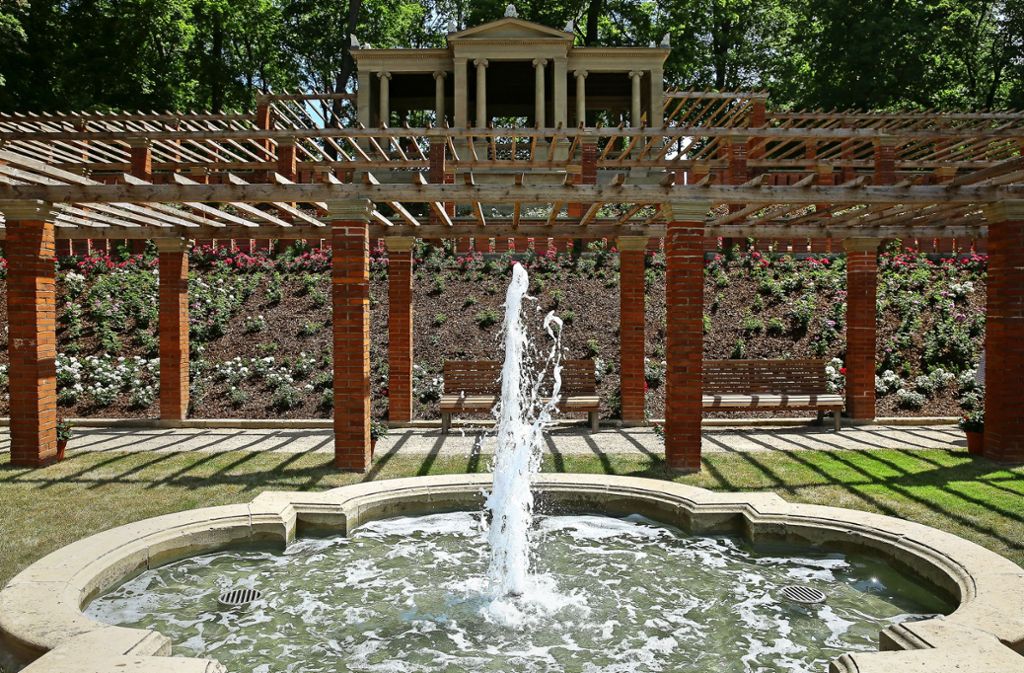Der Springbrunnen im Park der Villa Berg plätschert seit Oktober 2018 nach seiner Restaurierung wieder vor sich hin.