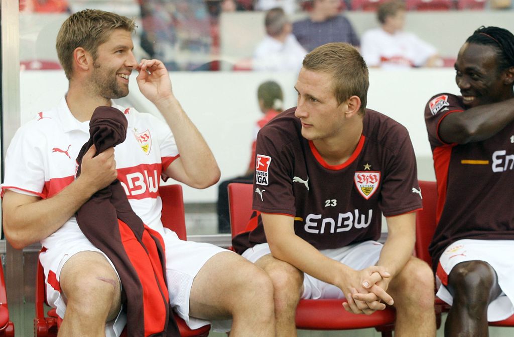 Im Uefa-Cup 2008 auf der Bank zwischen Thomas Hitzlsperger und Arthur Boka.