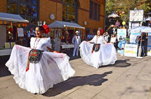 Die mexikanische Gruppe „¡Baila Mexico!“  tanzt den Foto: Petra Mostbacher-Dix