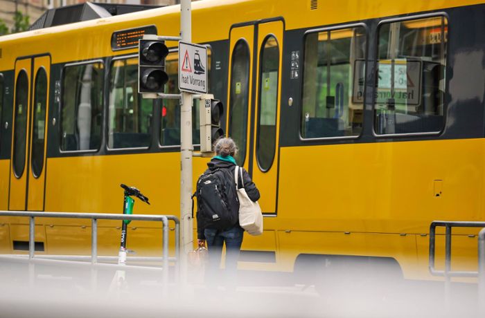 Kontrolle in Stuttgarter Stadtbahn: Mann ohne Fahrschein weist sich mit fremdem Corona-Test aus