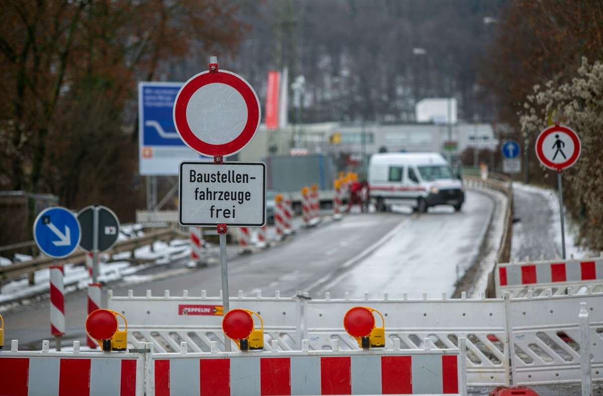Bereits seit Januar ist die Schleyerbrücke für den Verkehr gesperrt. Das große Verkehrschaos ist bislang ausgeblieben.