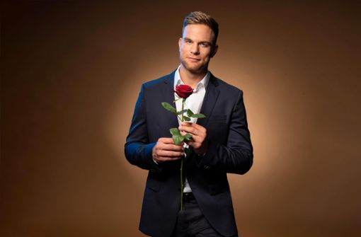 Große Liebe oder kurzes Glück? Bachelor Sebastian Preuss verteilt seine letzte Rose. Foto: RTL/TVNOW