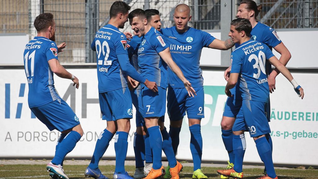 Stuttgarter Kickers gegen FC Germania Friedrichstal: Knapper Sieg der Blauen gegen den Vorletzten