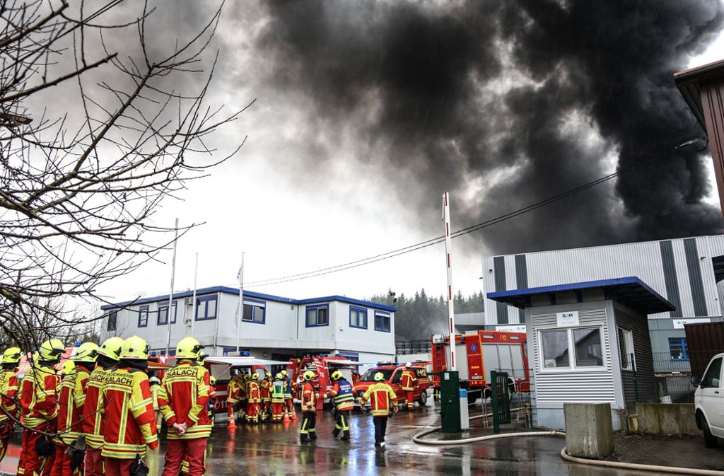 Drei Tage nach dem Brand in einem Betrieb in Böhmenkirch konnte die Ursache noch nicht ermittelt werden.