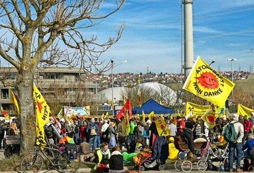 Der Anti-Akw-Protest in Neckarwestheim setzt sich jetzt bei der Erörterung zum Abriss von Block I fort. Foto: factum/Weise