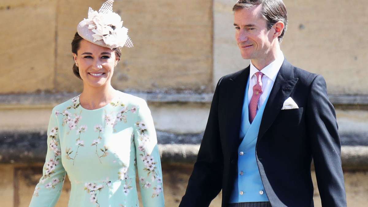  Nach der traurigen Nachricht von Meghans Fehlgeburt könnte es bald wieder positive Baby-News aus dem britischen Königshaus geben: Kates Schwester Pippa soll laut Insider-Berichten wieder schwanger sein. 