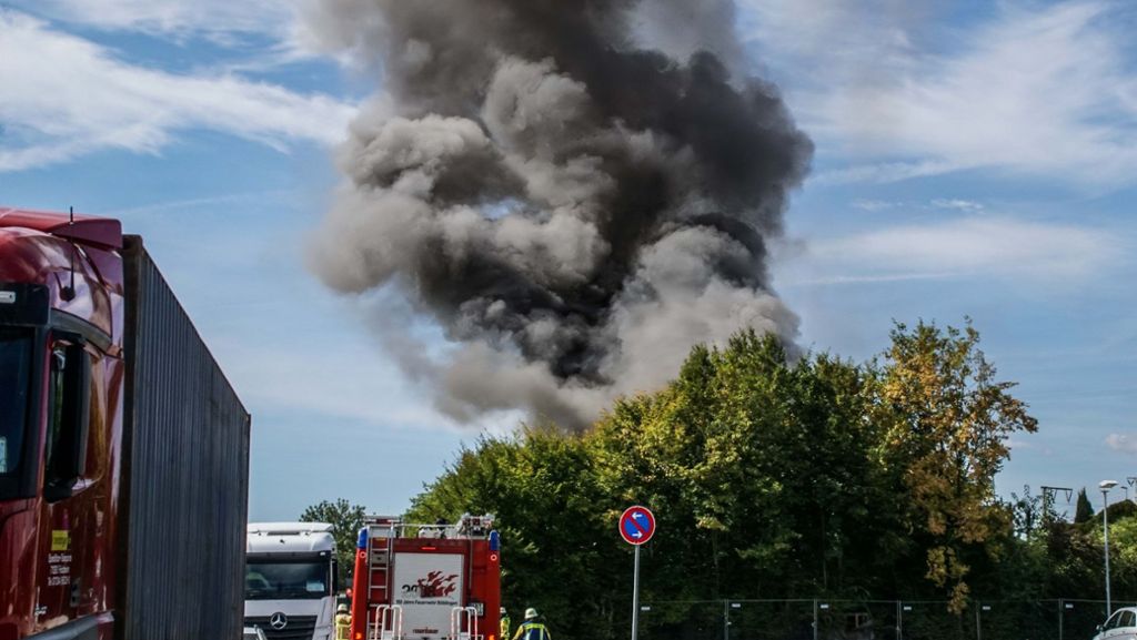 Feueralarm in Böblingen: Unbewohntes Haus brennt völlig aus