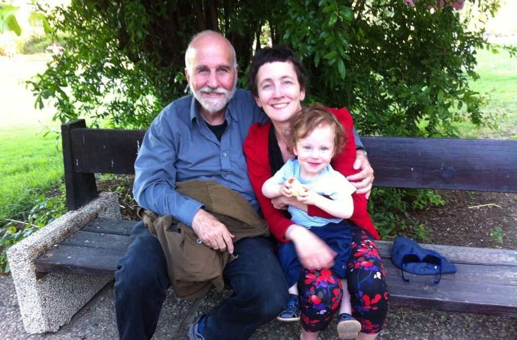 Lisa Welzhofer mit Vater Hagai und ihrem Sohn 2014 im Kibbuz Ginosar.